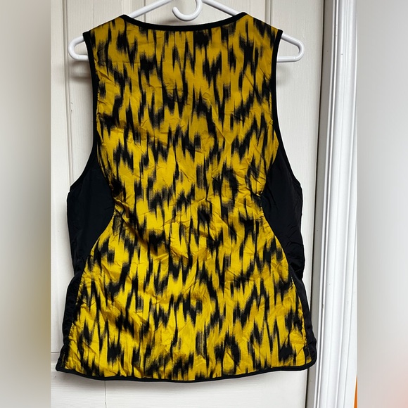 Nike Women’s Reversible Vest - Picture 3 of 7